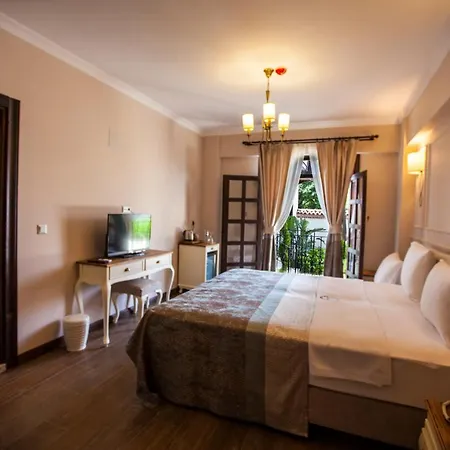 Livia Garden Hotel *