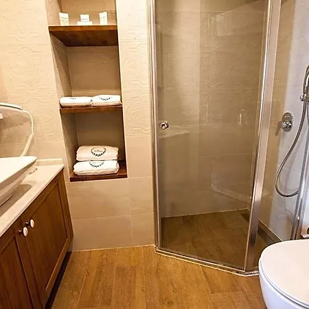 Livia Garden Hotel *