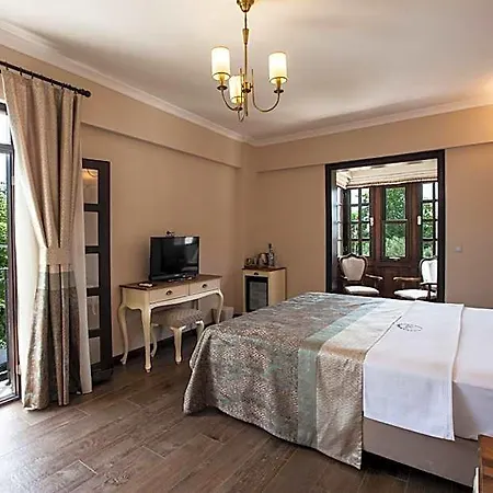 Livia Garden Hotel *