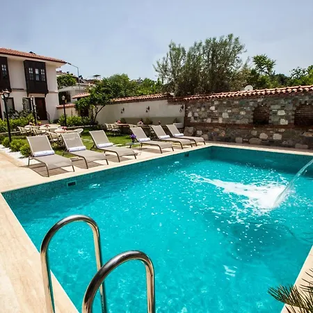 Livia Garden Hotel *