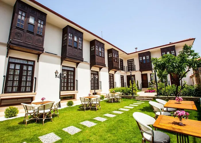Livia Garden