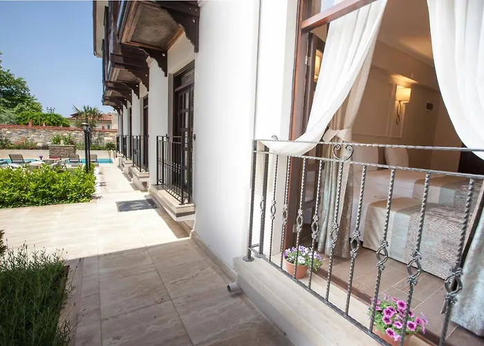 호텔 Livia Garden *